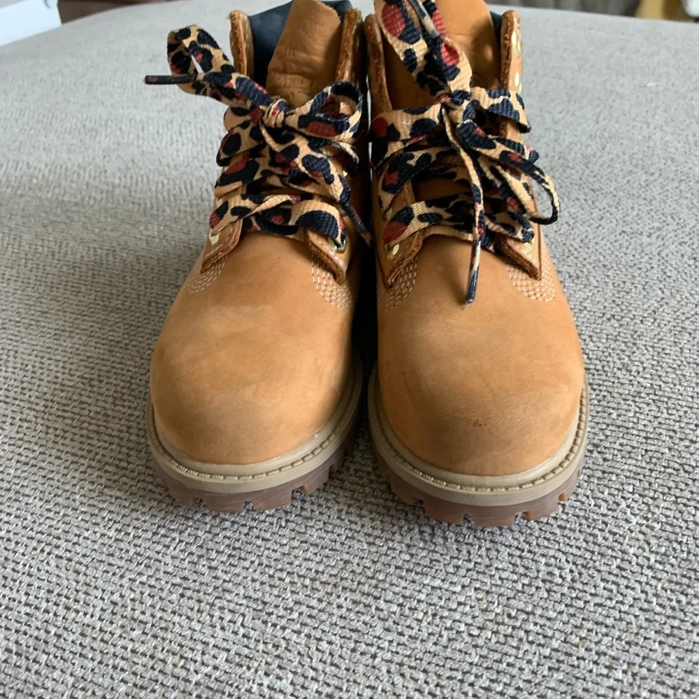 Timberland boots unisex. Size 9